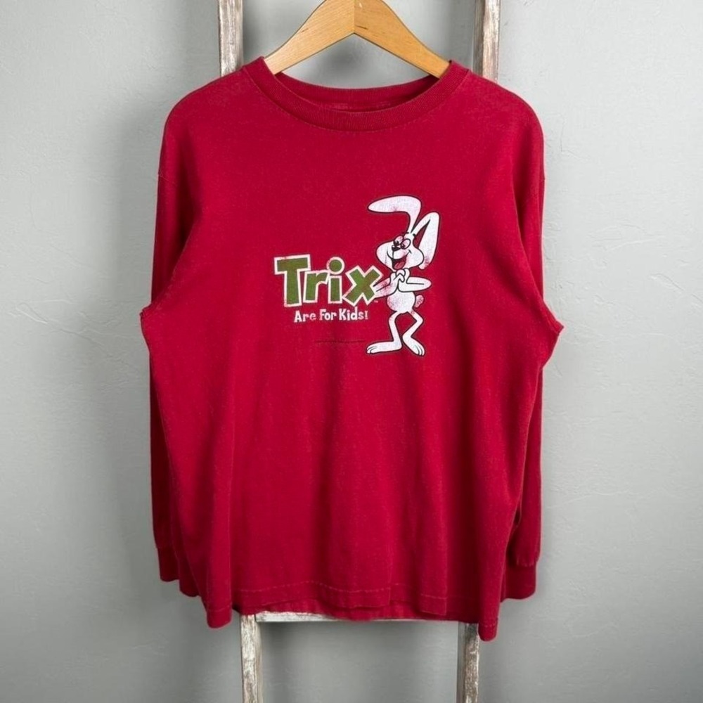 Vintage 2006 Trix Kellog Cereal Longsleeve Shirt size Medium